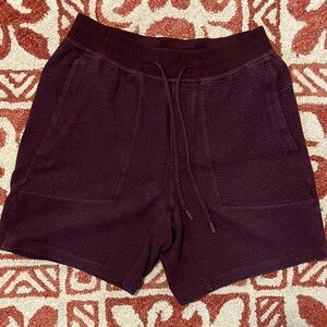 Lululemon 7” Textured Short